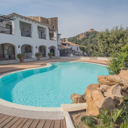 Aparthotel Il Giardino Degli Oleandri Liscia di Vacca Exterior foto