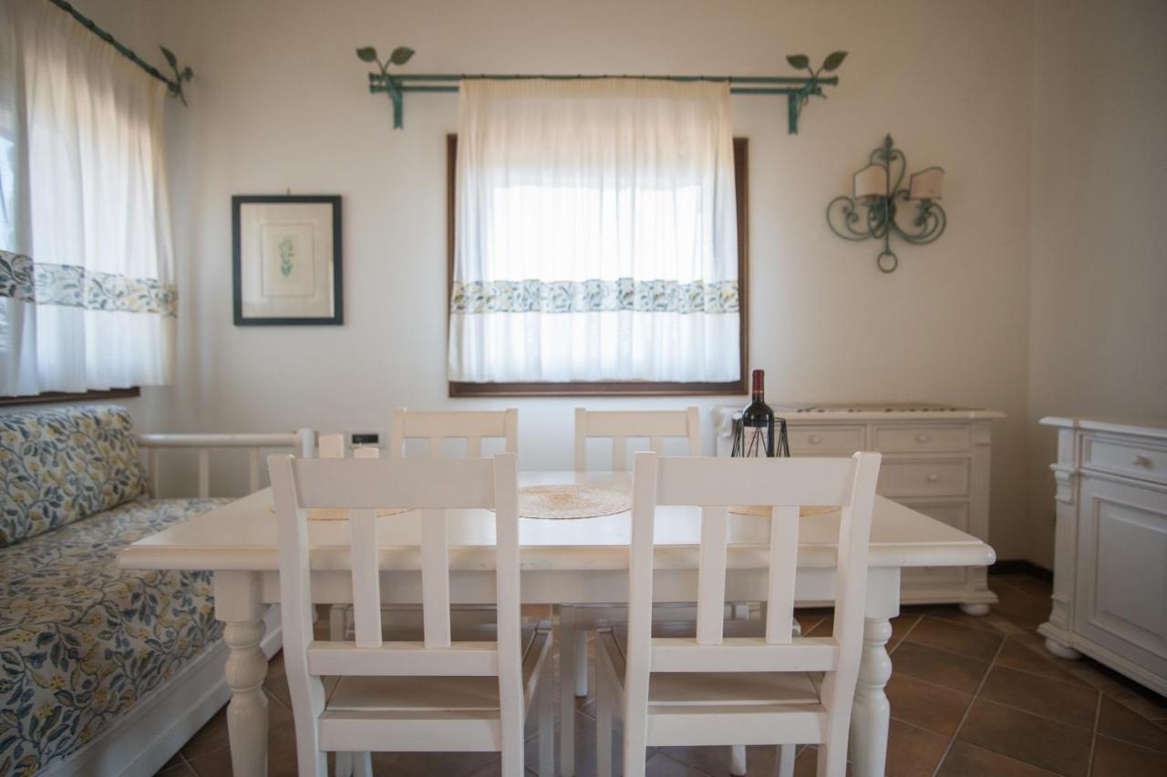 Aparthotel Il Giardino Degli Oleandri Liscia di Vacca Exterior foto