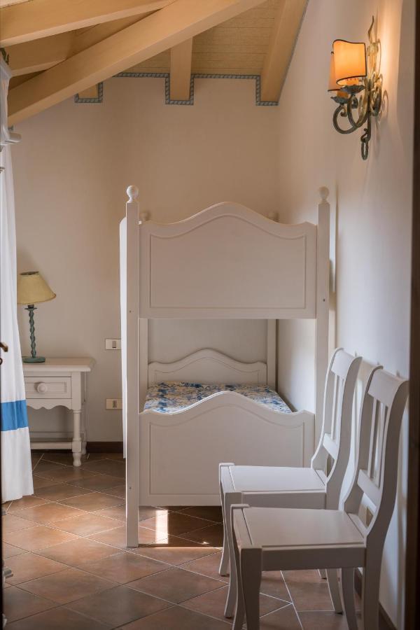 Aparthotel Il Giardino Degli Oleandri Liscia di Vacca Exterior foto