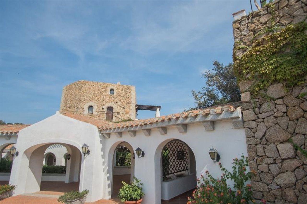 Aparthotel Il Giardino Degli Oleandri Liscia di Vacca Exterior foto