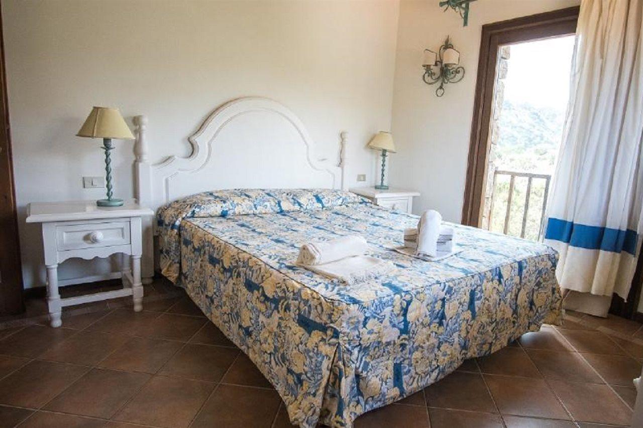 Aparthotel Il Giardino Degli Oleandri Liscia di Vacca Exterior foto