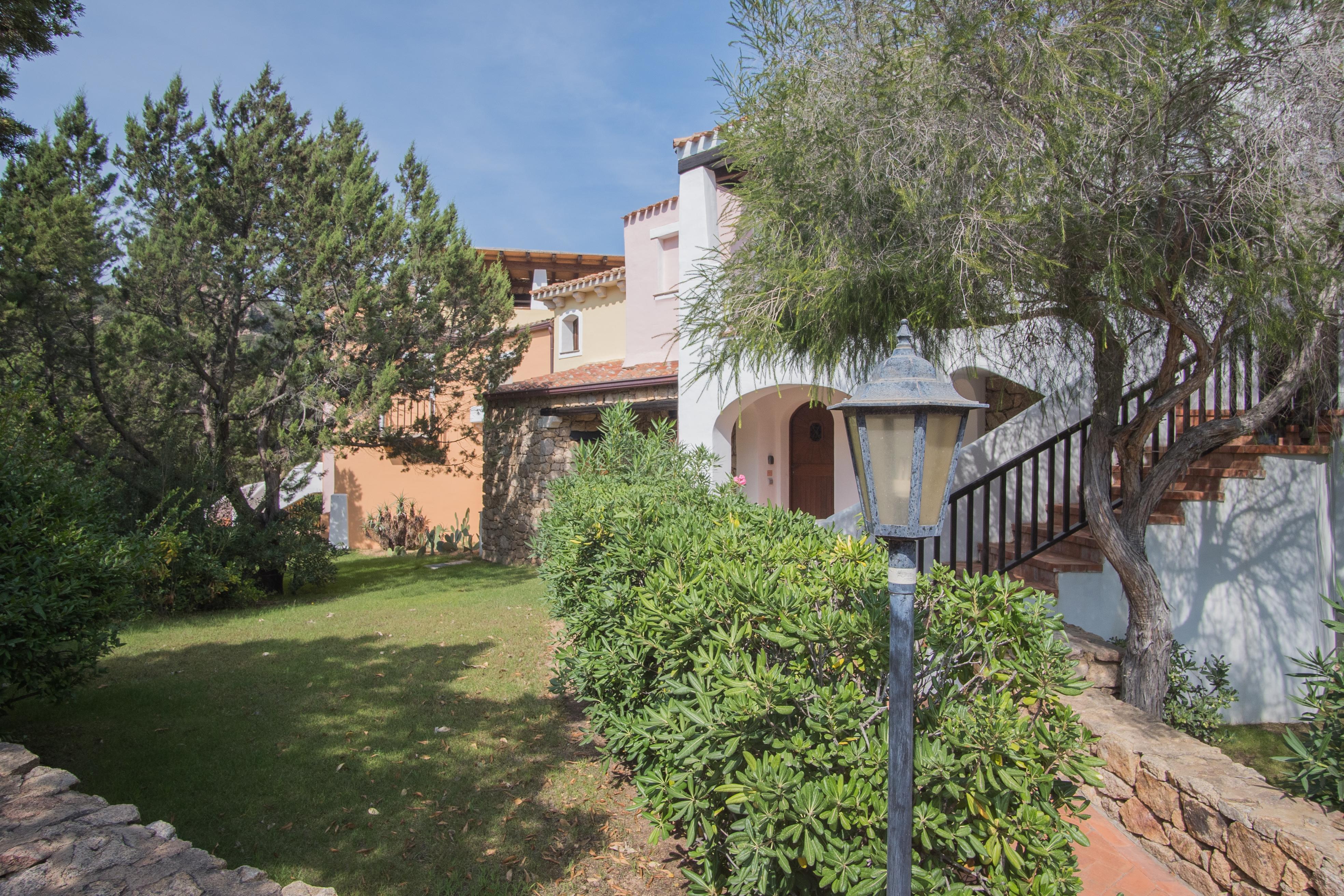 Aparthotel Il Giardino Degli Oleandri Liscia di Vacca Exterior foto